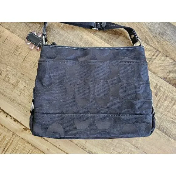 Coach Black Signature Ashley Shoulder Bag F16550 EUC Logo Charm - Picture 5 of 16